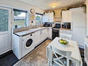 Photo 7- click for photo gallery